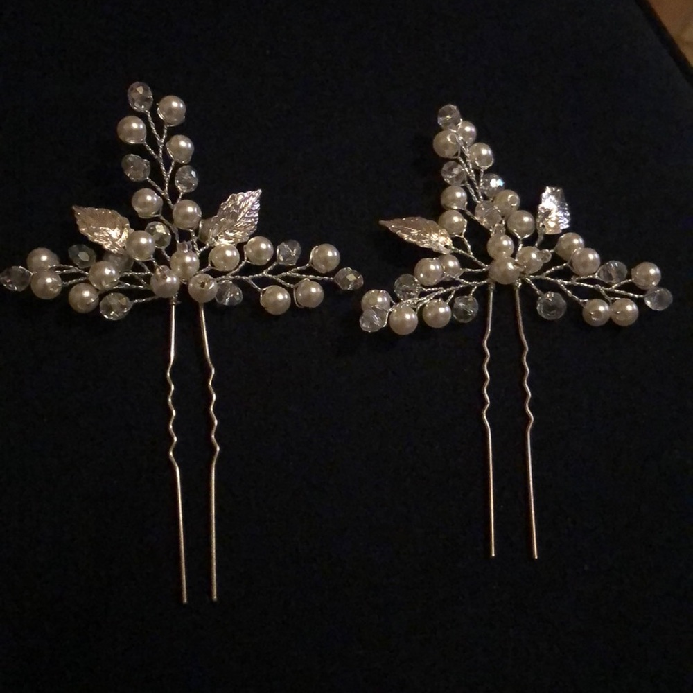 Hair pins